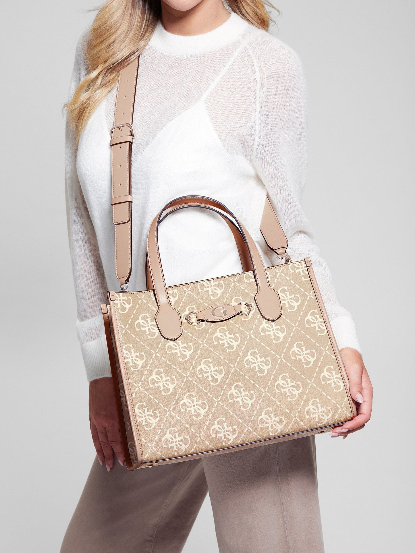 IZZY 2 COMP TOTE