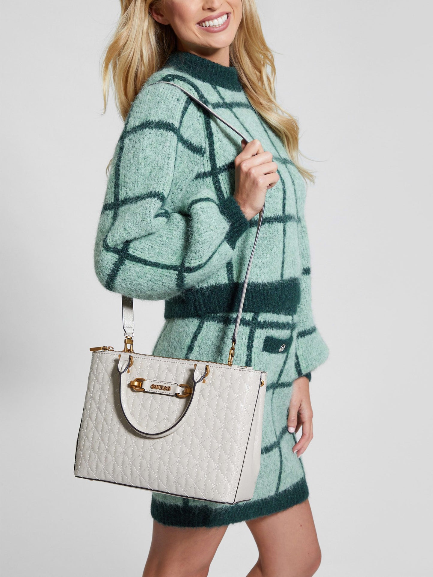 AVETA STATUS SATCHEL