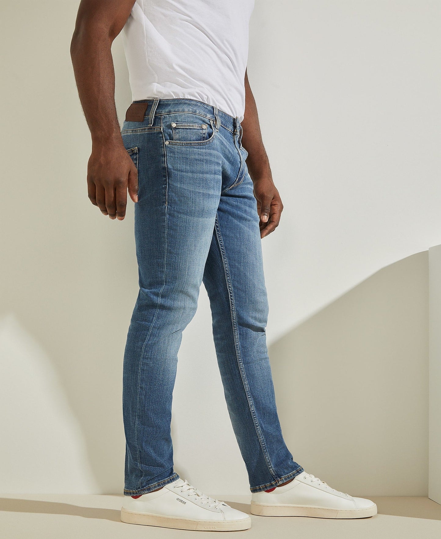 SLIM TAPERED