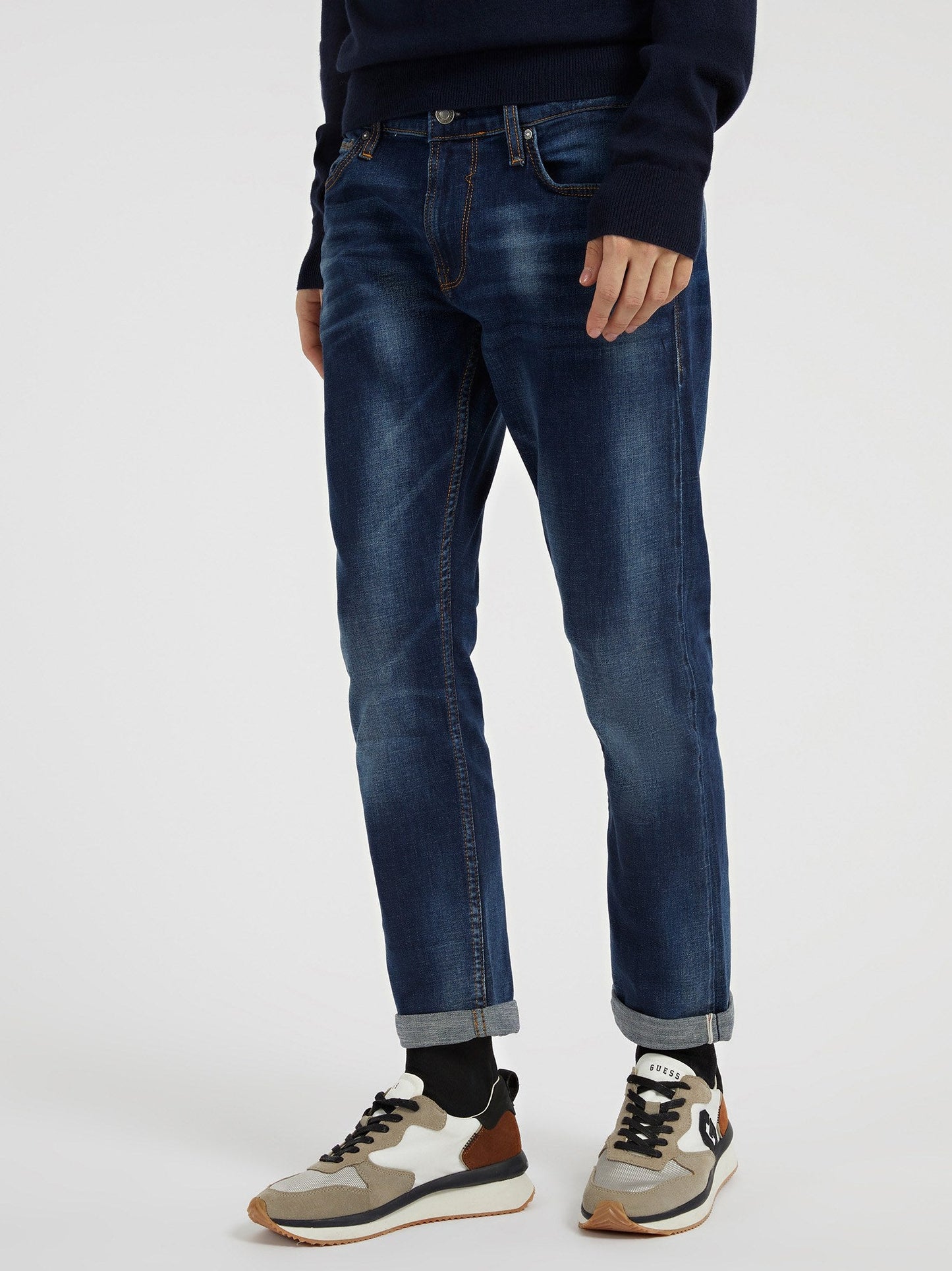 SLIM TAPERED