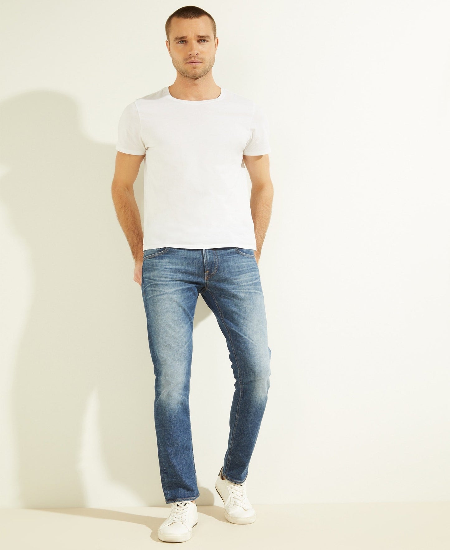BASIC DENIM JEANS