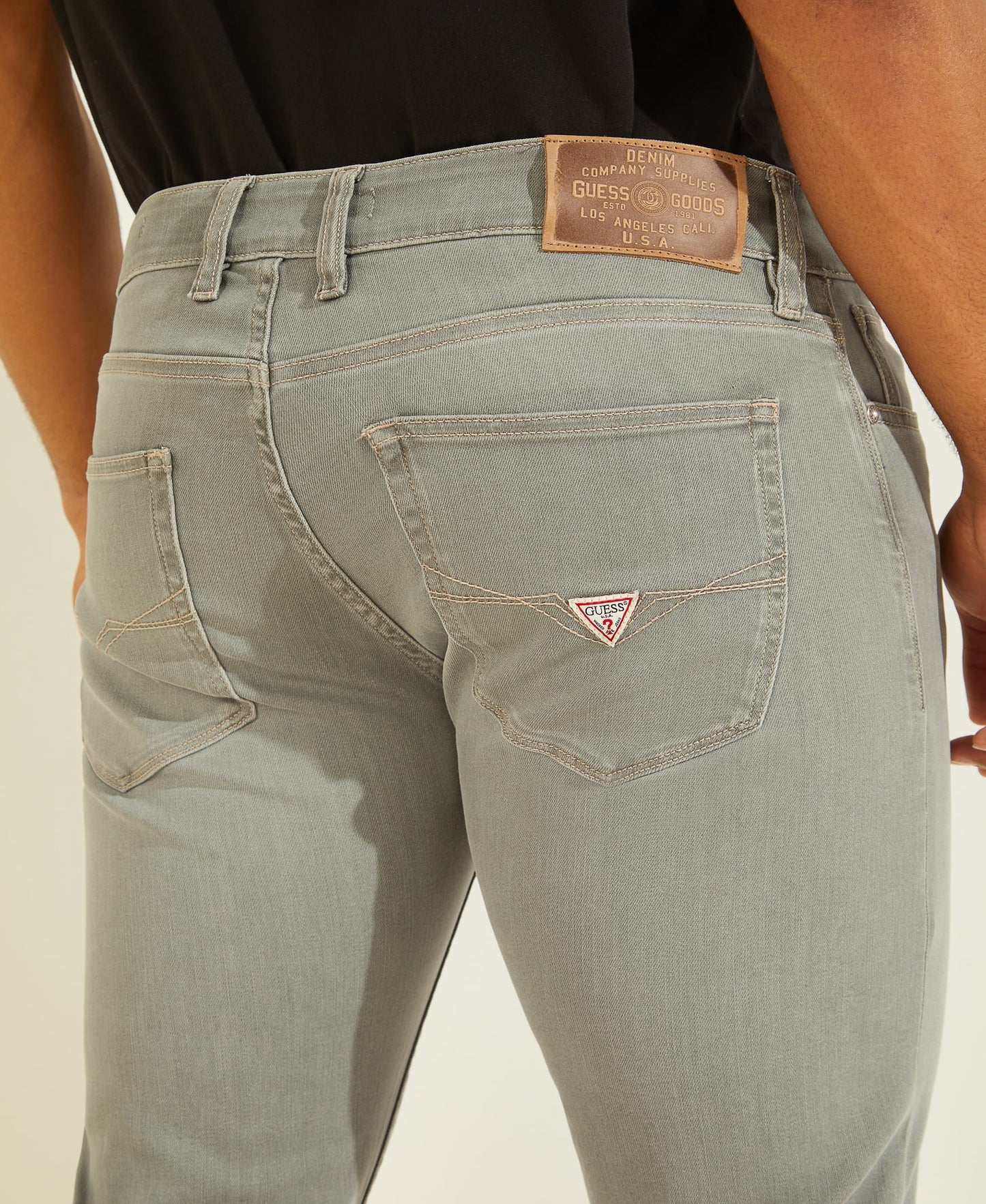 SLIM TAPERED