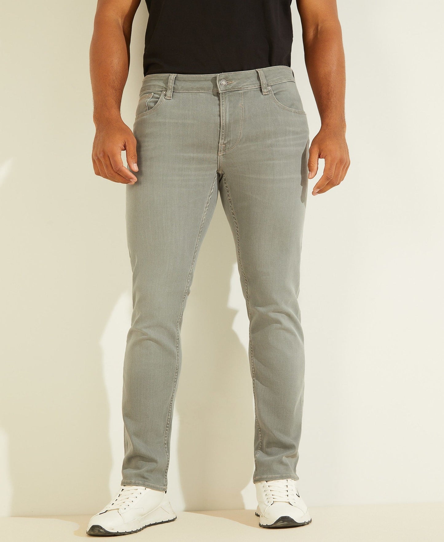 SLIM TAPERED