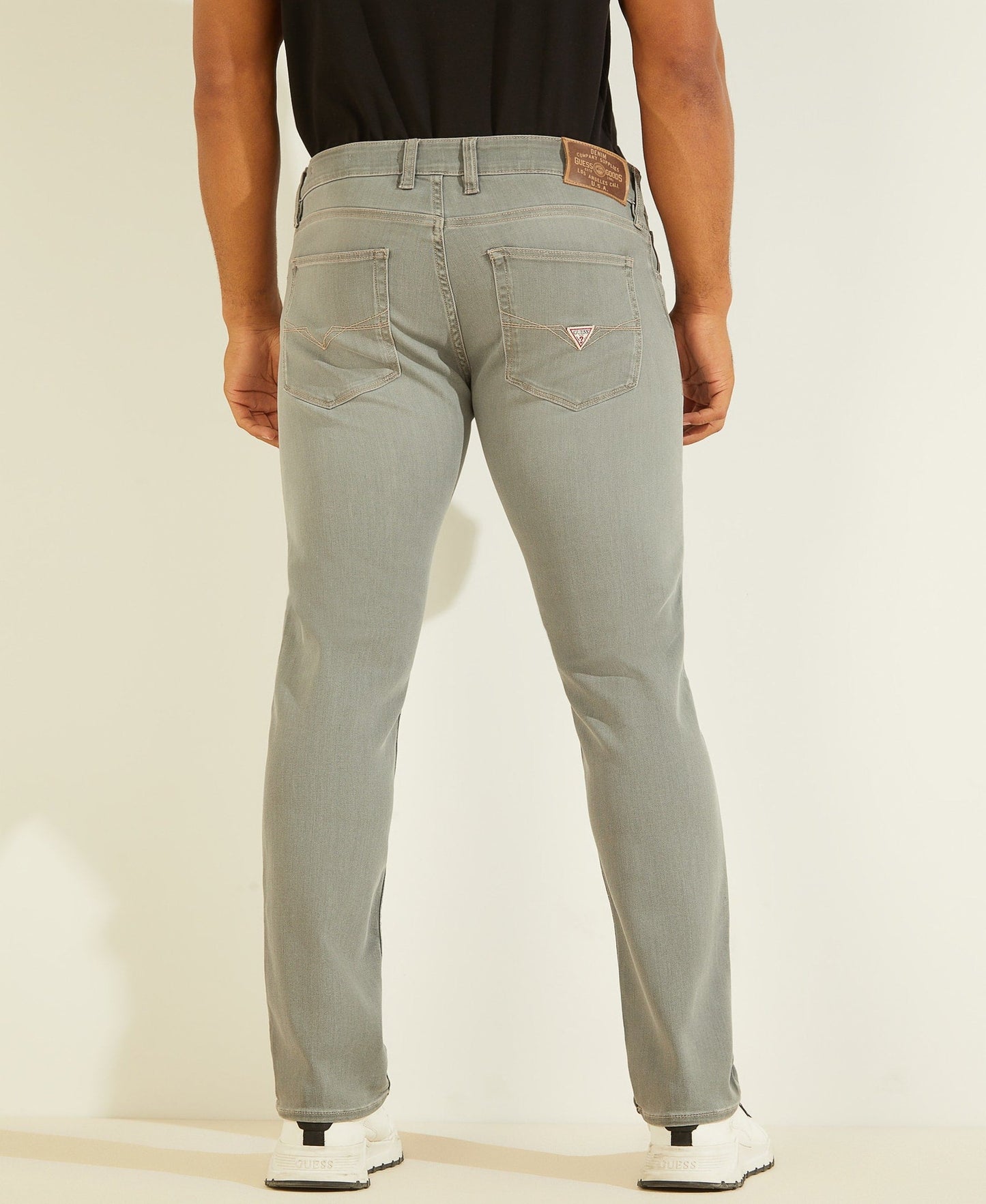 SLIM TAPERED