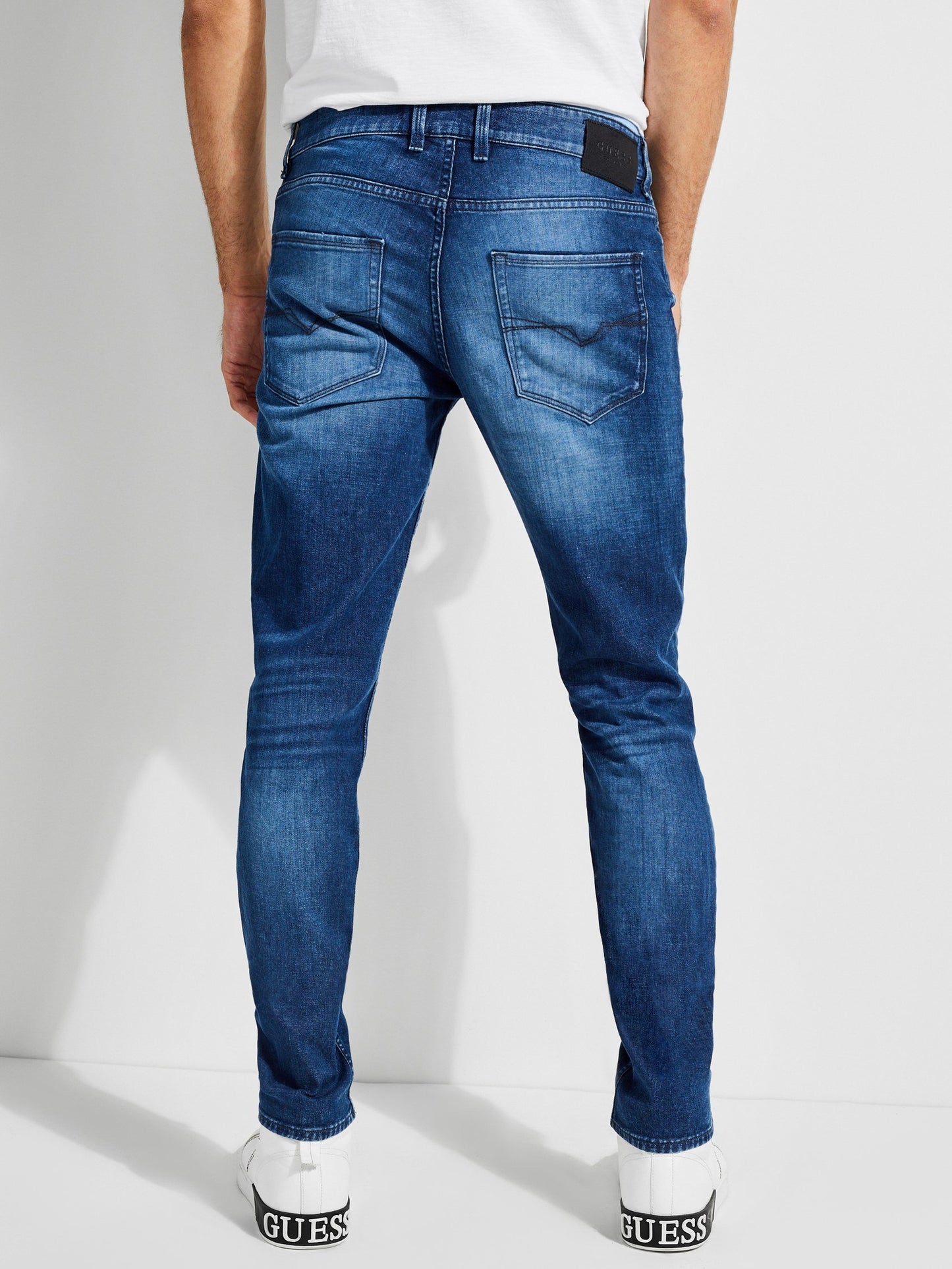 SLIM TAPERED GUESS ECO