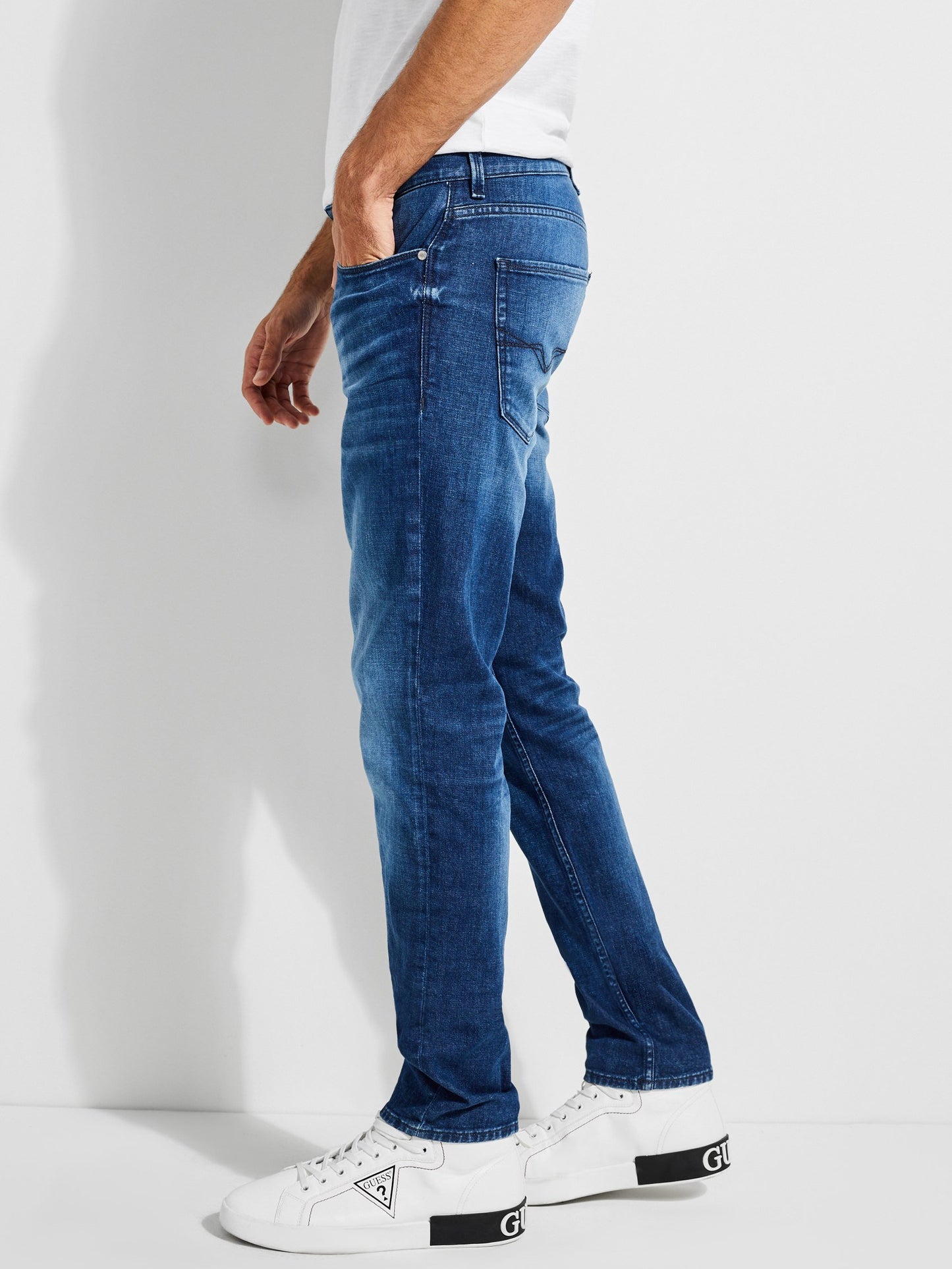 SLIM TAPERED GUESS ECO