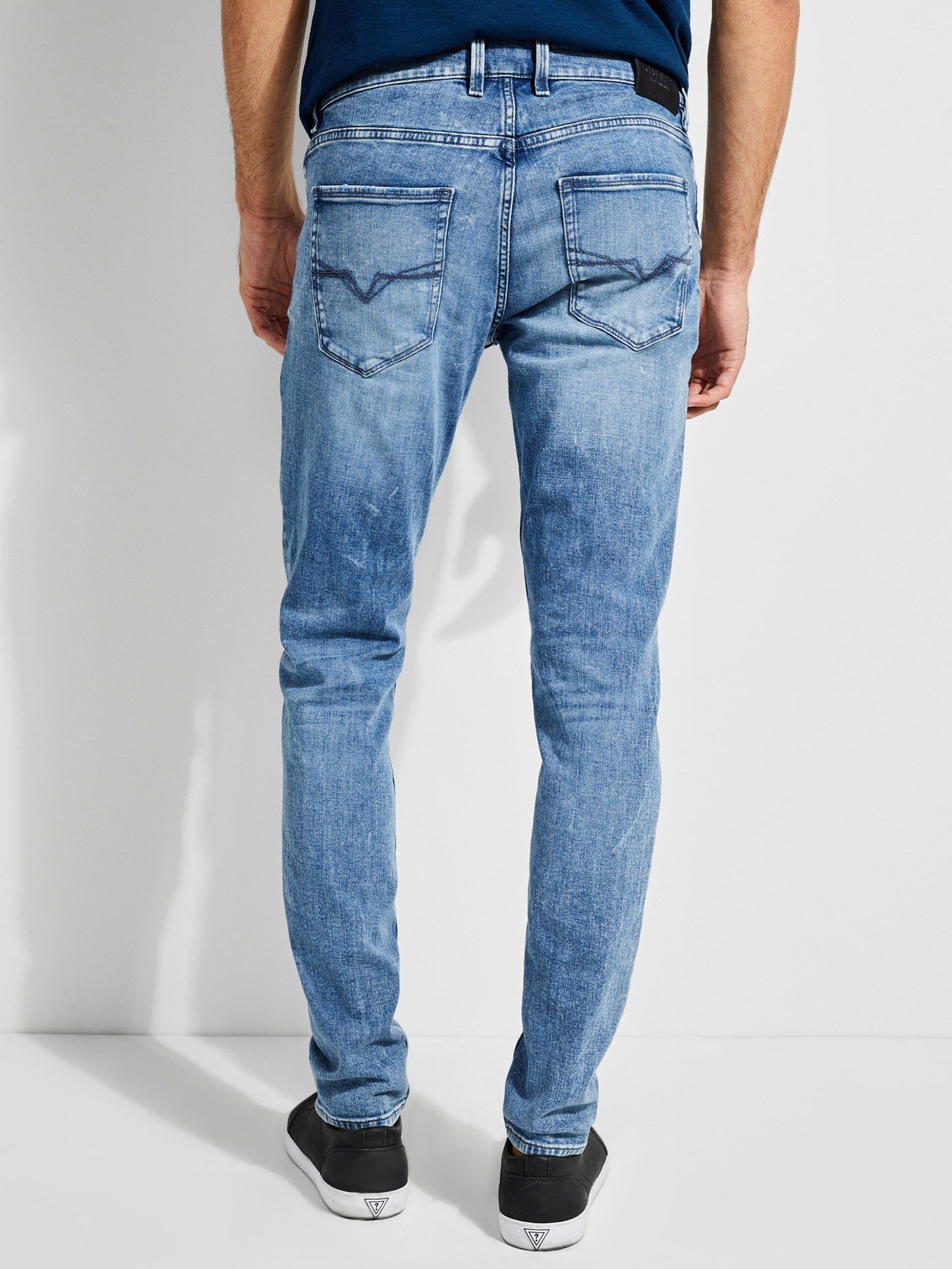 SLIM TAPERED GUESS ECO