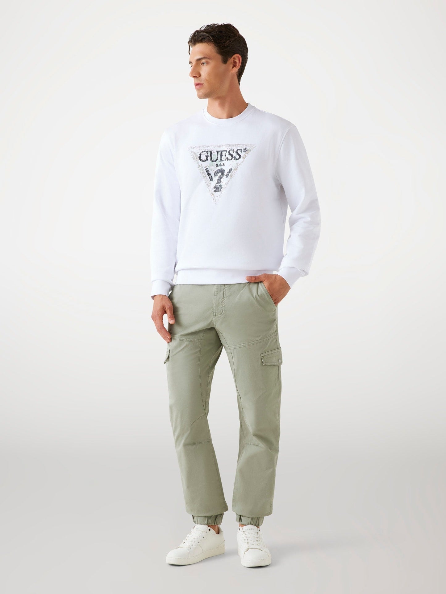 GUESS TRIANGLE CN SW