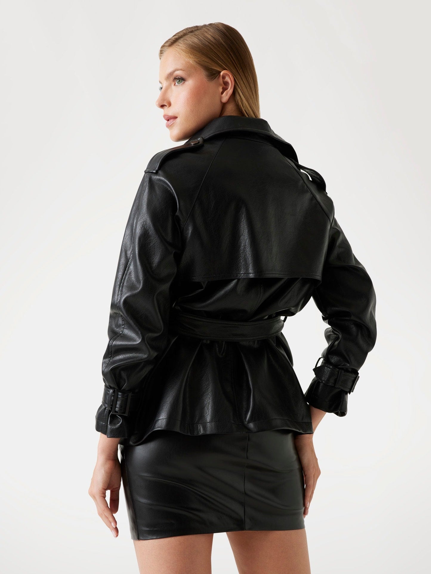 MARIKA PU SHORT TREN