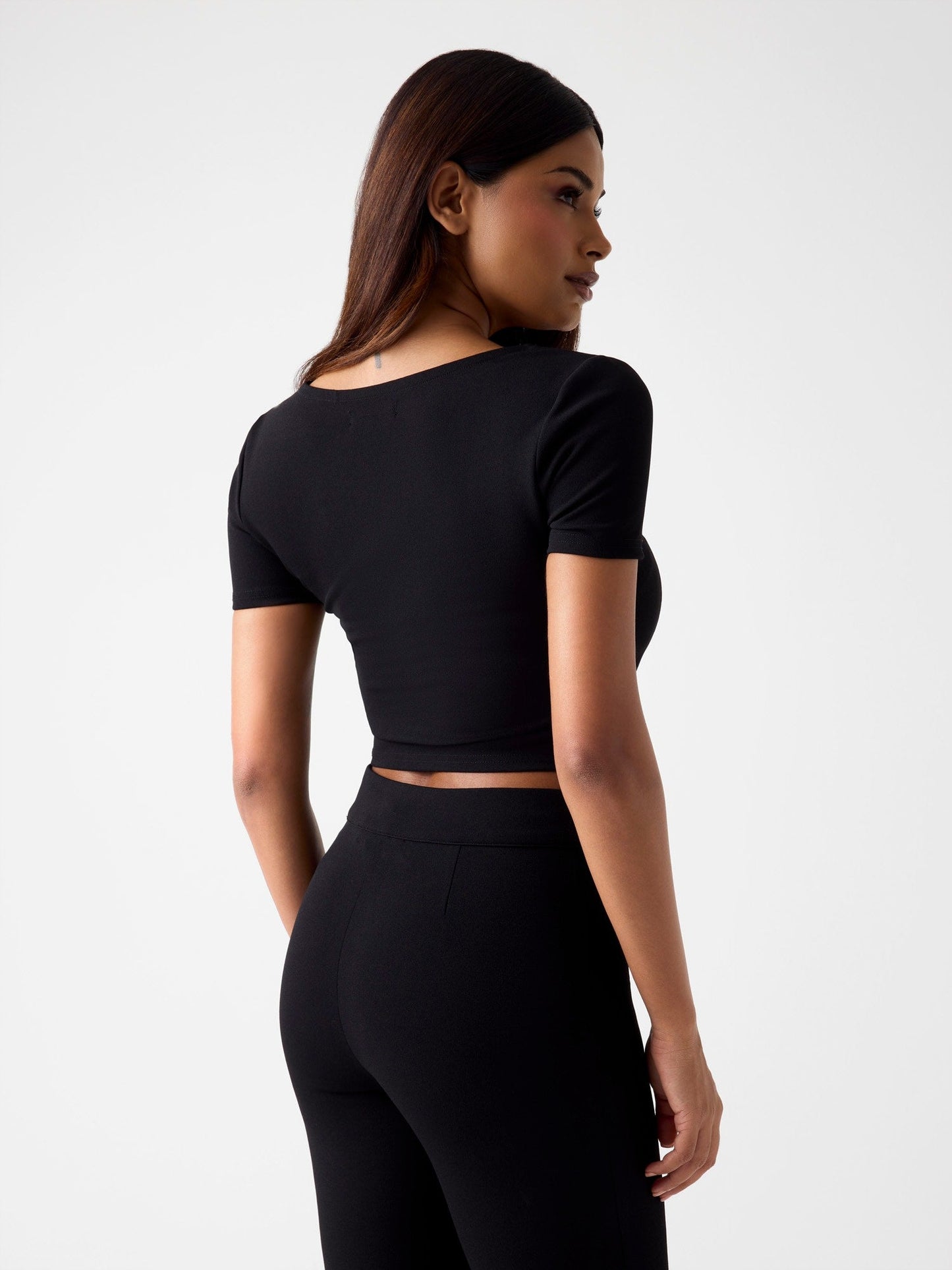 SS SQUARE NK EVELINA