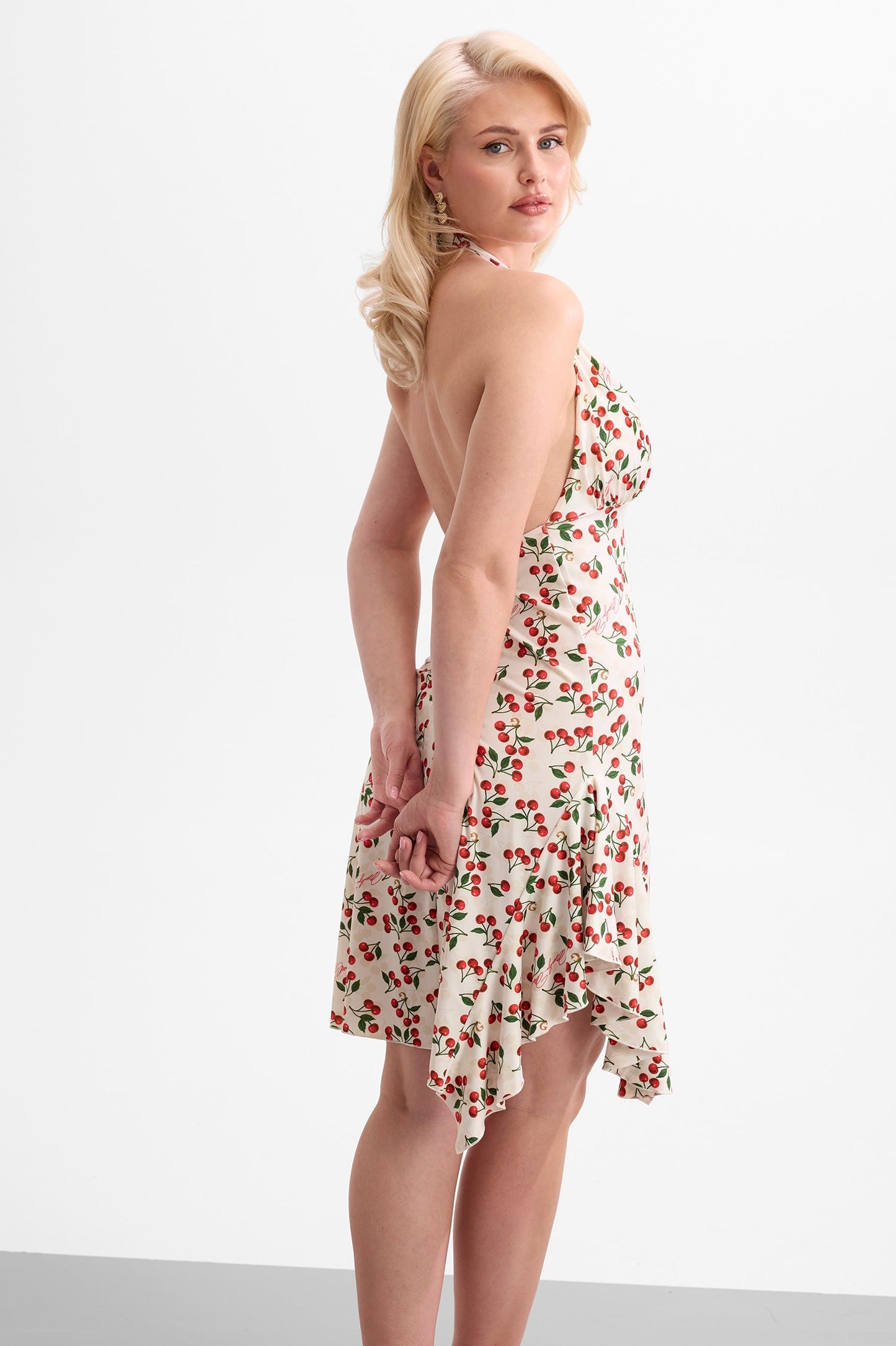 MARILYN HALTER NECK