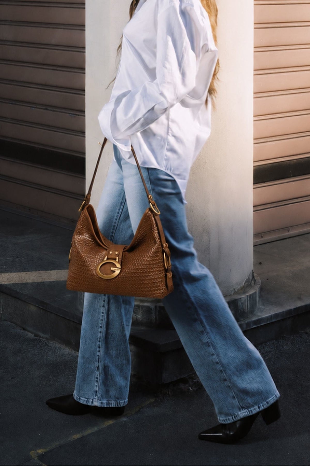 CAMDEN SHOULDER BAG